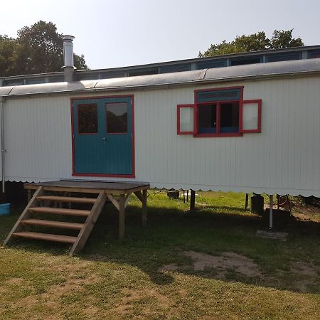 Gezellig Pipowagen In Oostvoorne Villa Exterior photo